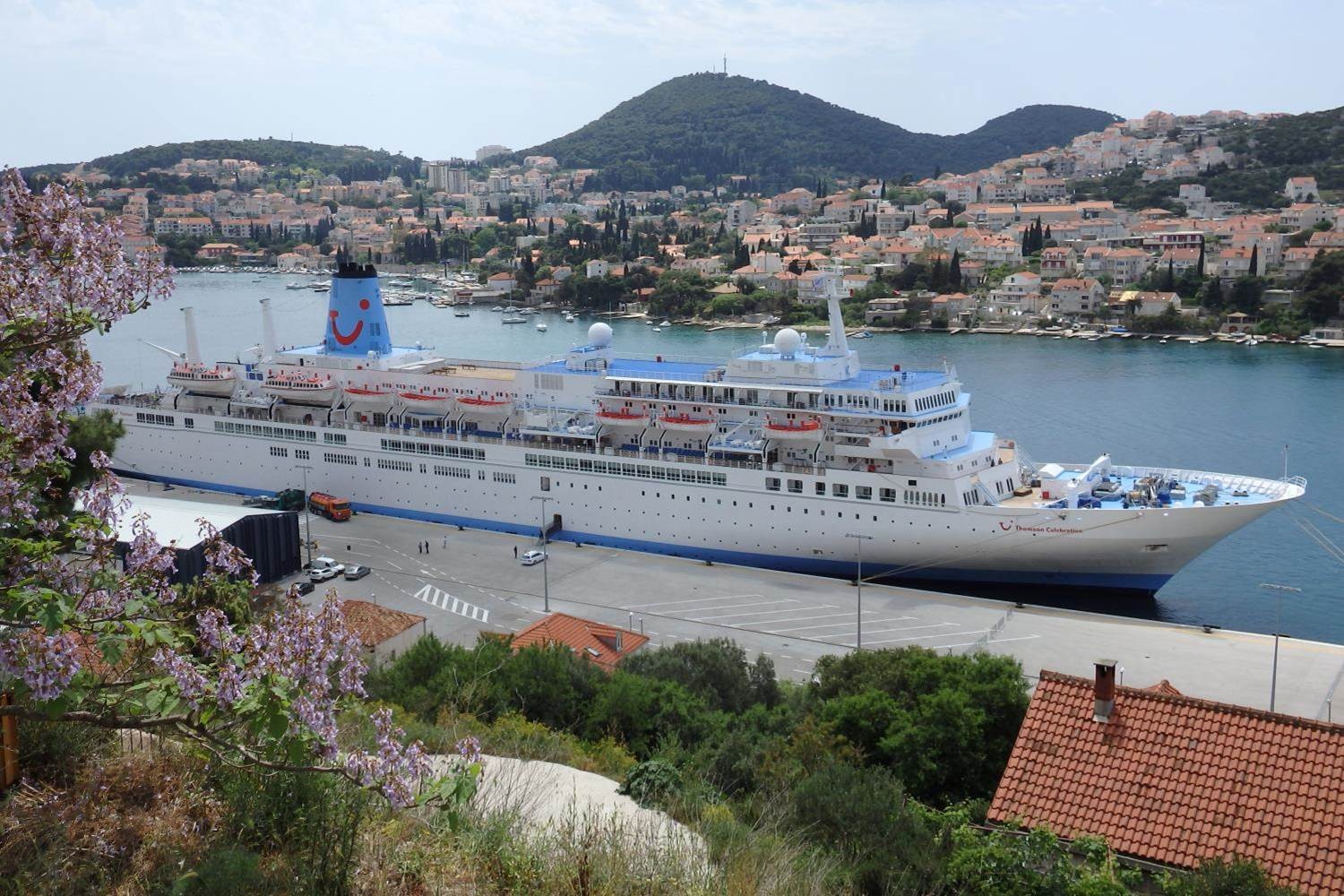 LUKA DUBROVNIK KAO „HOMEPORT“ ZA „THOMOSN CELEBRATION“